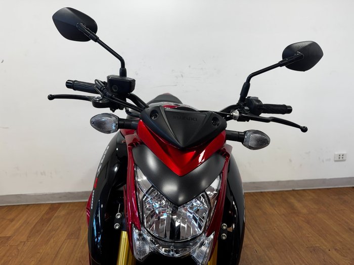 2018 Suzuki GSX-S1000 RED