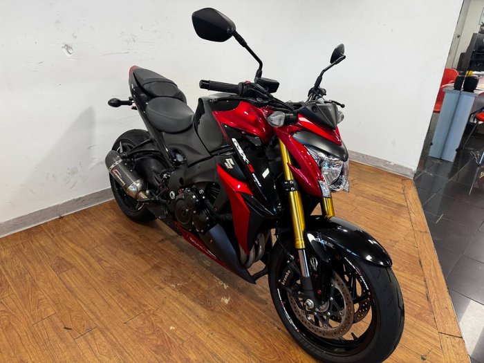 2018 Suzuki GSX-S1000 RED