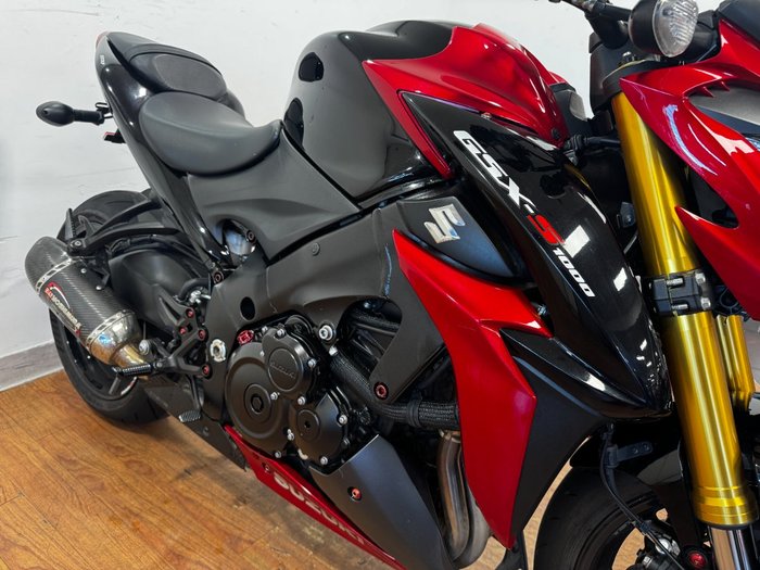 2018 Suzuki GSX-S1000 RED