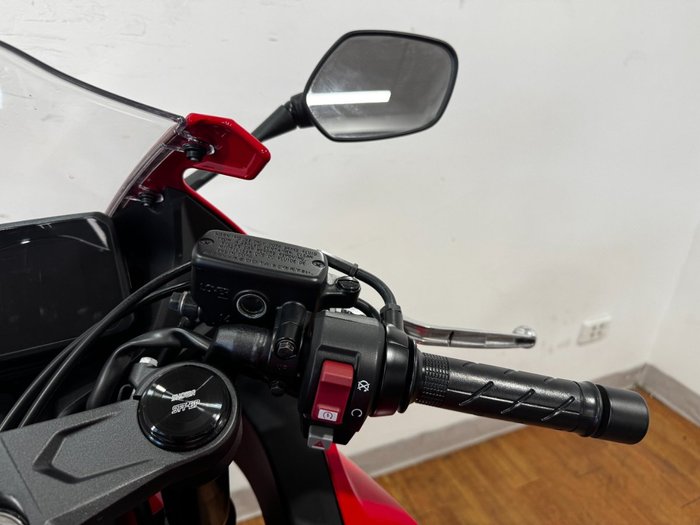 2025 Honda CBR650RAC RED
