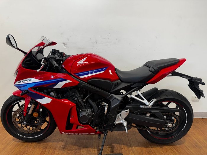 2025 Honda CBR650RAC RED