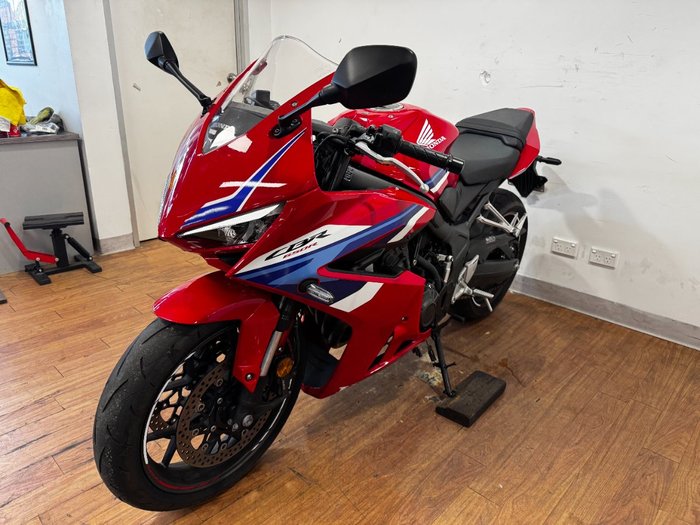 2025 Honda CBR650RAC RED