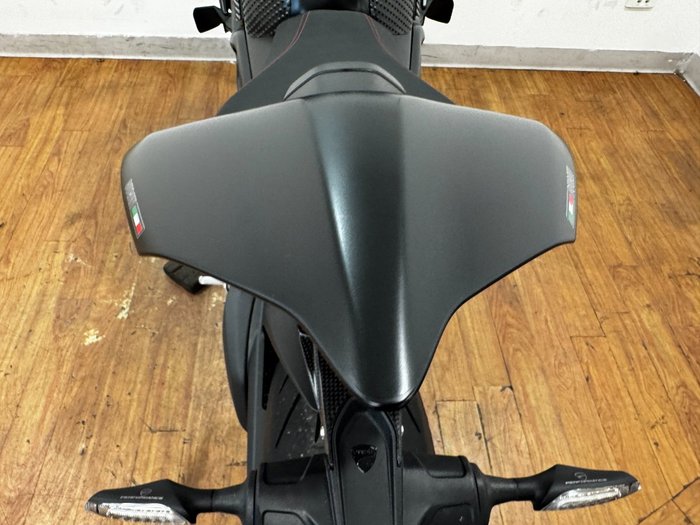 2021 Ducati STREETFIGHTER V4 S Black