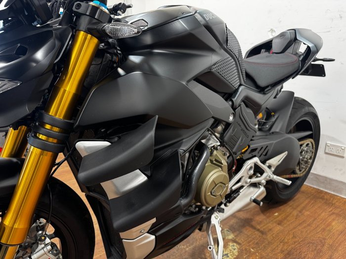 2021 Ducati STREETFIGHTER V4 S Black