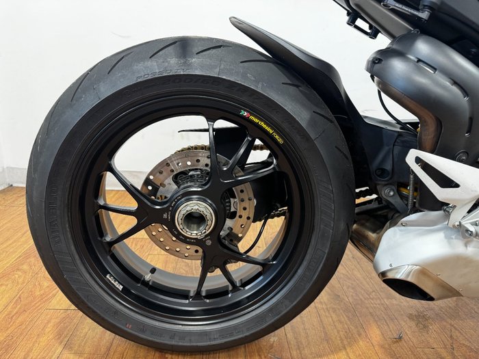 2021 Ducati STREETFIGHTER V4 S Black
