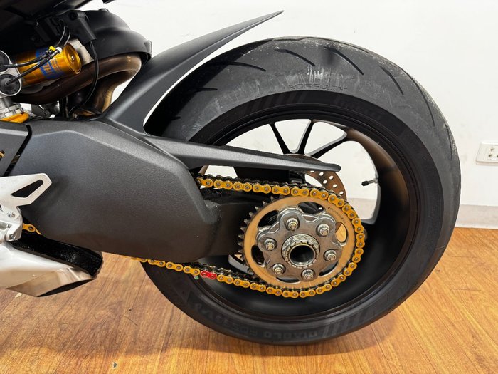 2021 Ducati STREETFIGHTER V4 S Black