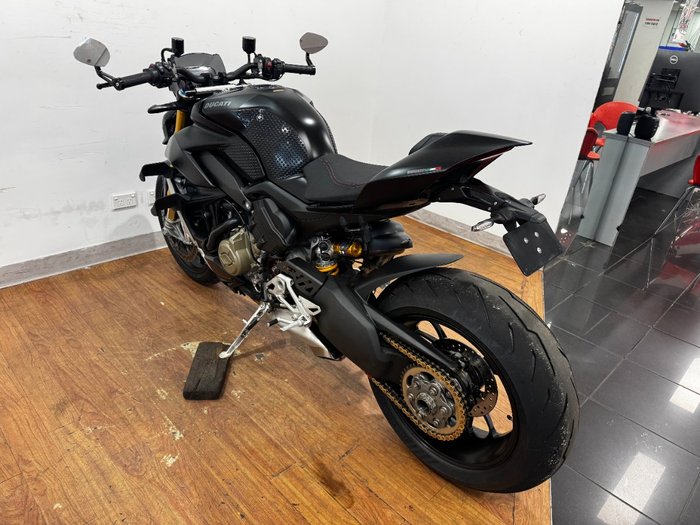 2021 Ducati STREETFIGHTER V4 S Black