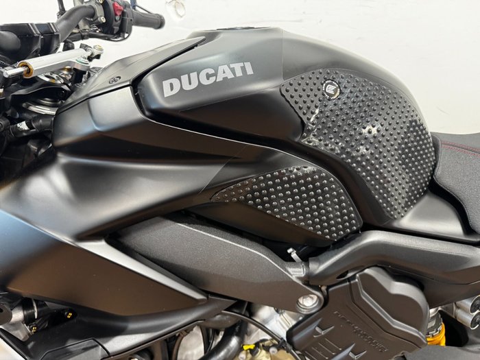 2021 Ducati STREETFIGHTER V4 S Black