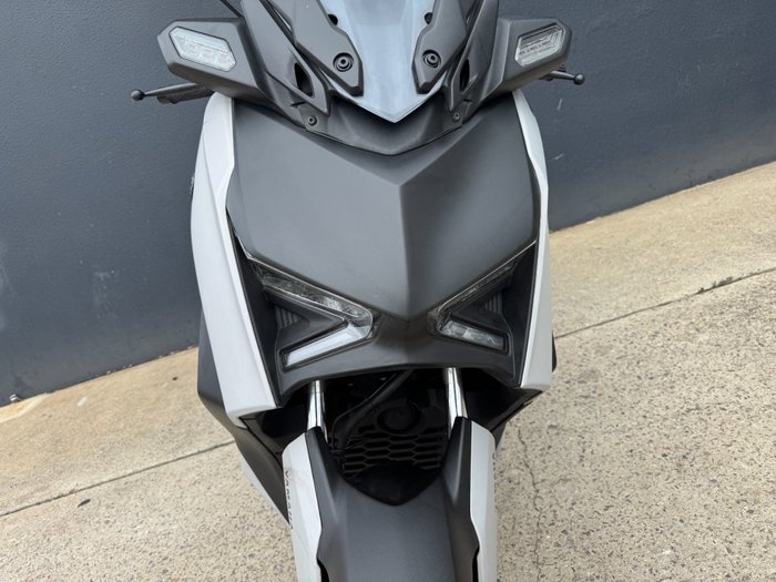 2024 Yamaha XMAX 300 (CZD300A) GREY