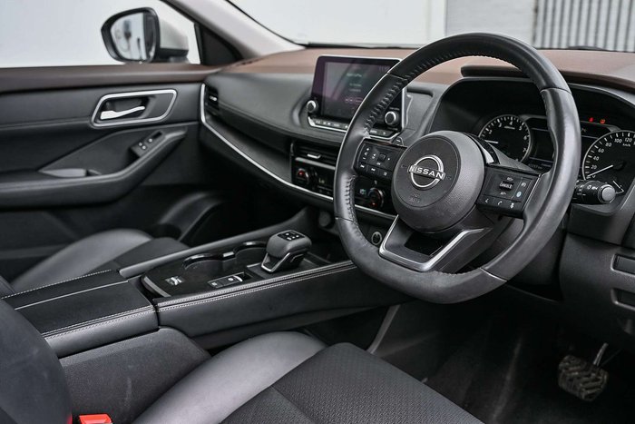 2024 Nissan X-TRAIL ST-L