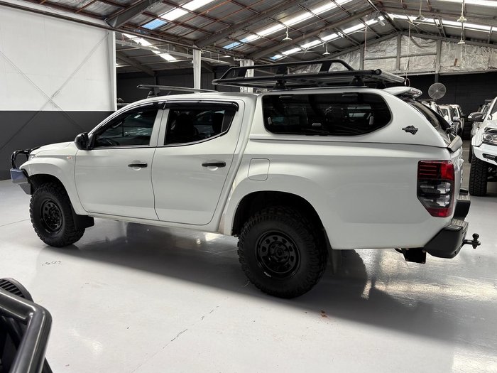 2020 Mitsubishi Triton GLX