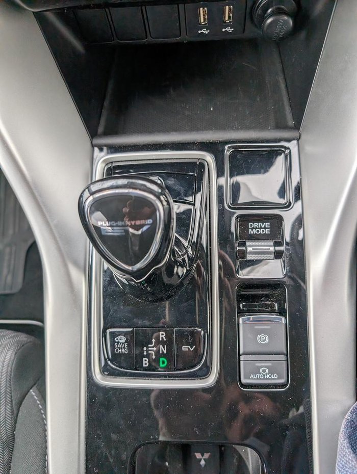 2024 Mitsubishi Eclipse Cross PHEV ES