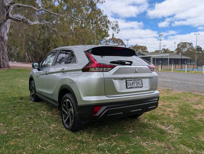 2024 Mitsubishi Eclipse Cross PHEV ES