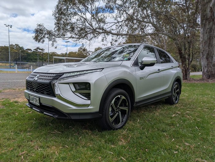 2024 Mitsubishi Eclipse Cross PHEV ES