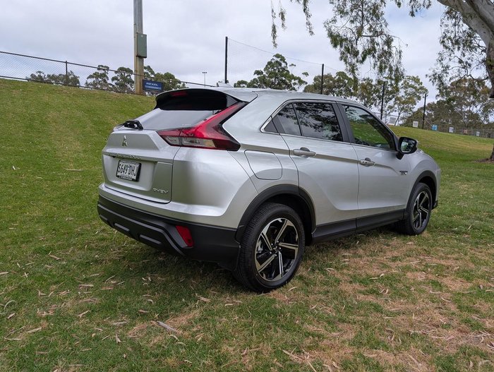 2024 Mitsubishi Eclipse Cross PHEV ES