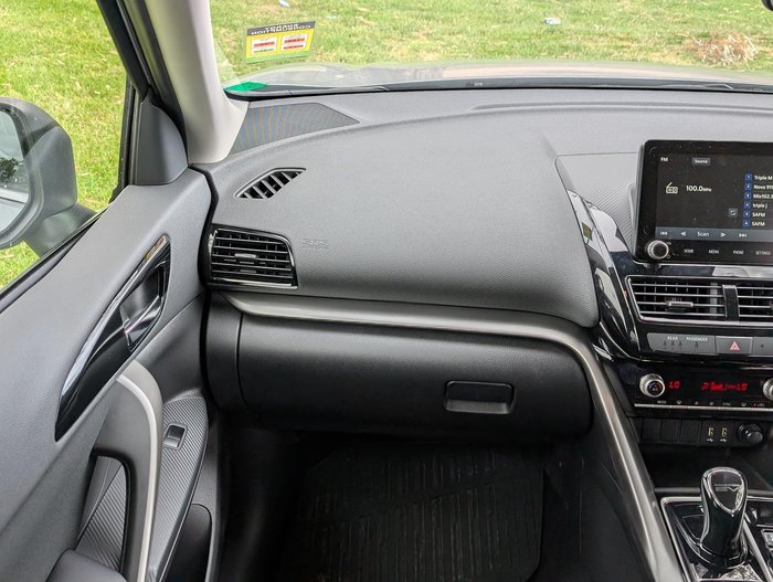 2024 Mitsubishi Eclipse Cross PHEV ES