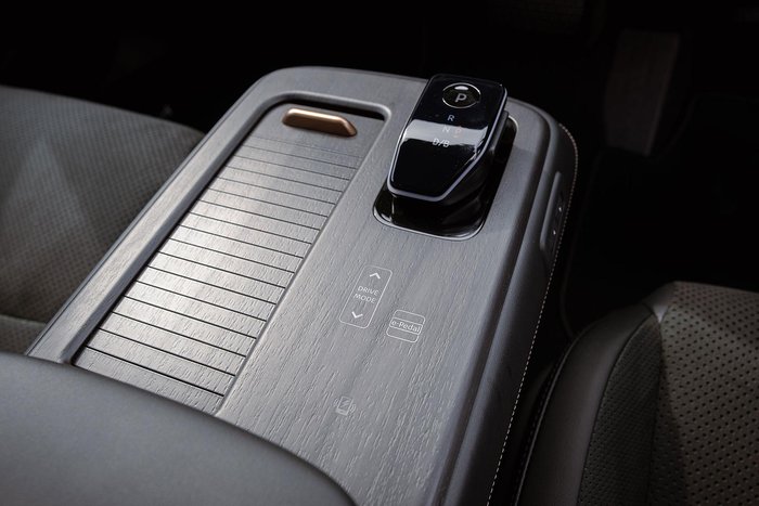 2025 Nissan Ariya Advance+