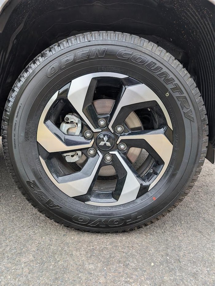 2024 Mitsubishi Pajero Sport GLS