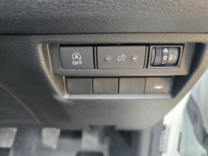 2025 Mitsubishi Triton GLX