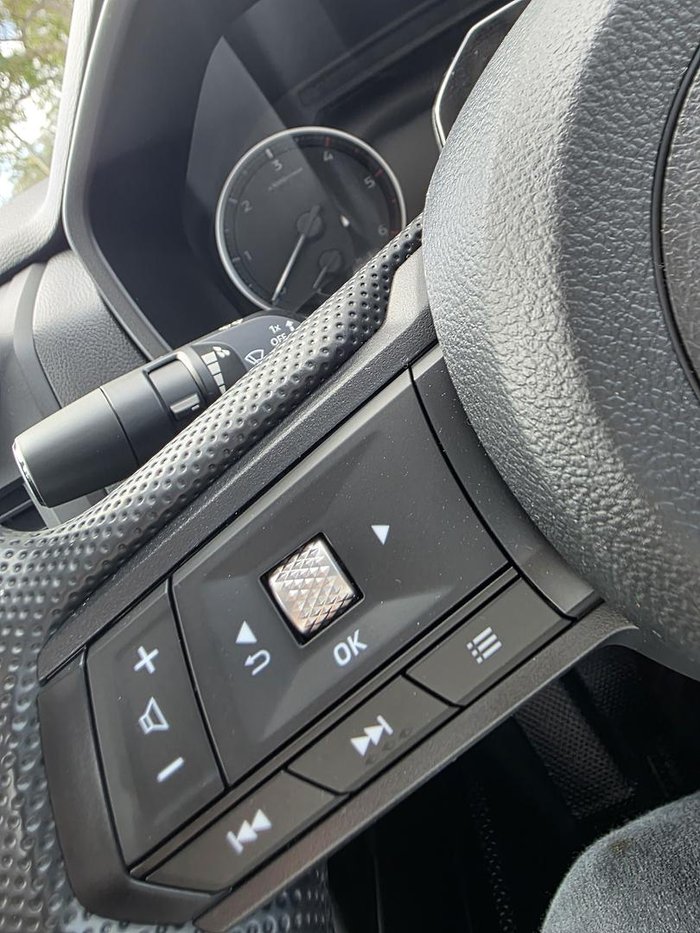 2025 Mitsubishi Triton GLX