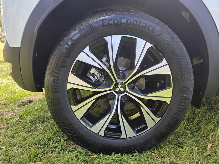 2025 Mitsubishi ASX LS