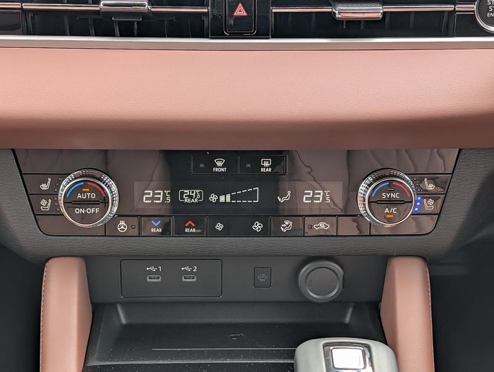 2025 Mitsubishi Outlander Exceed Tourer