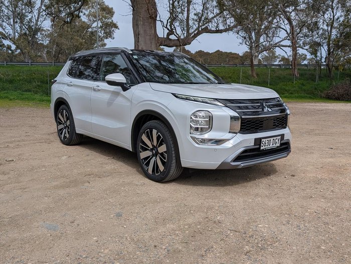 2025 Mitsubishi Outlander Exceed Tourer