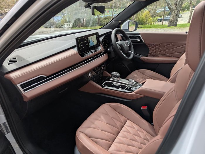 2025 Mitsubishi Outlander Exceed Tourer