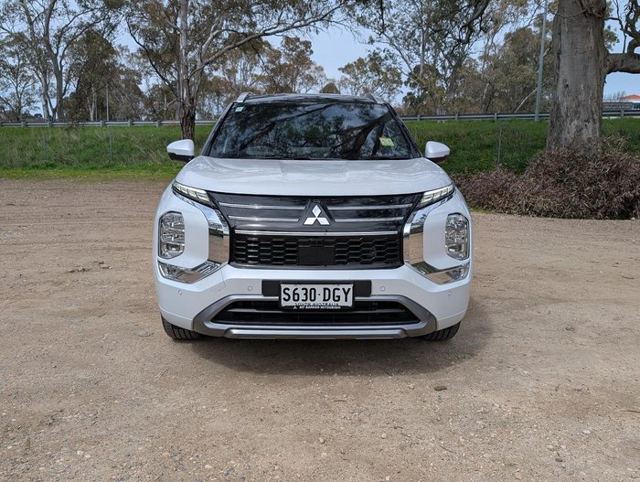2025 Mitsubishi Outlander Exceed Tourer