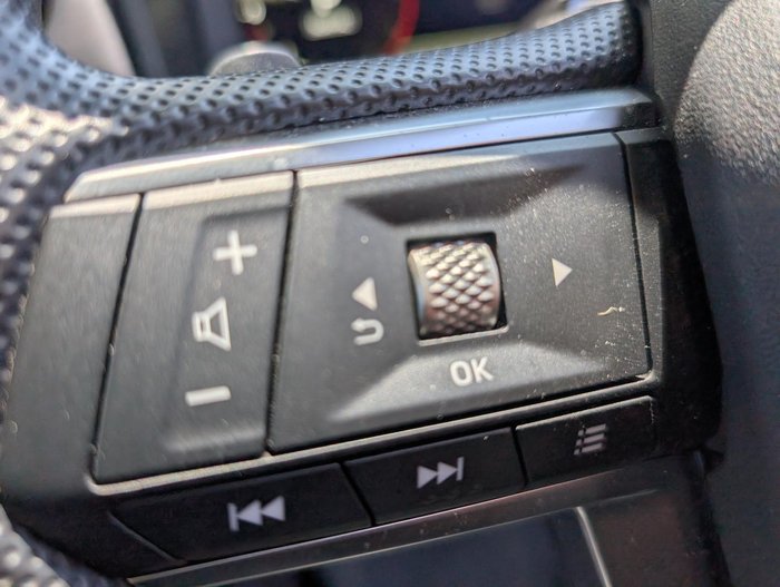 2025 Mitsubishi Outlander ES