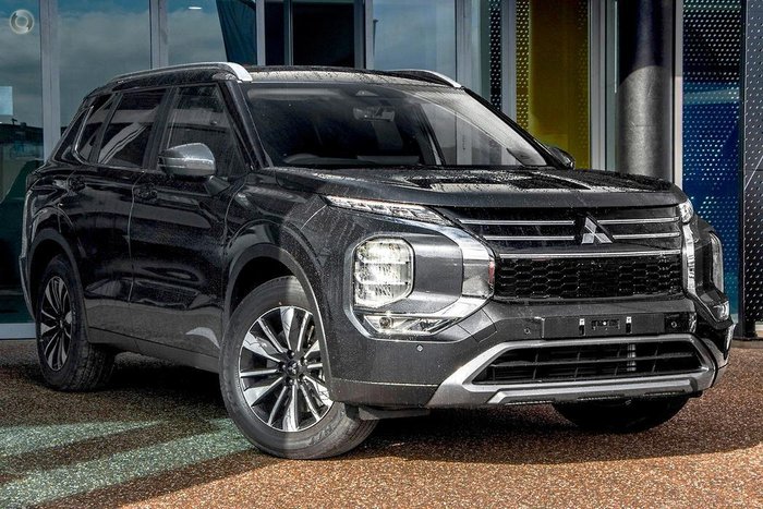 2025 Mitsubishi Outlander LS