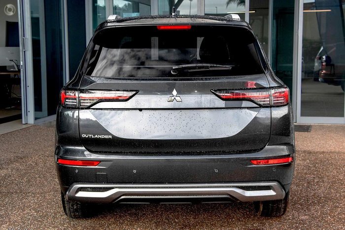 2025 Mitsubishi Outlander LS
