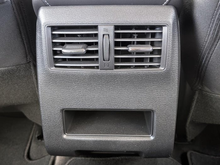 2025 Mitsubishi Outlander LS