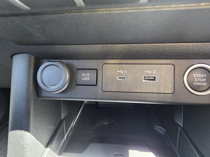 2025 Mitsubishi Triton GLS