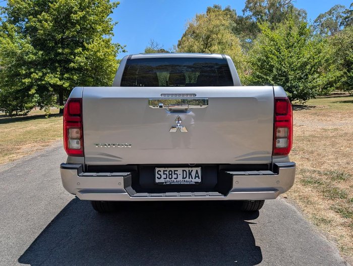 2025 Mitsubishi Triton GLS