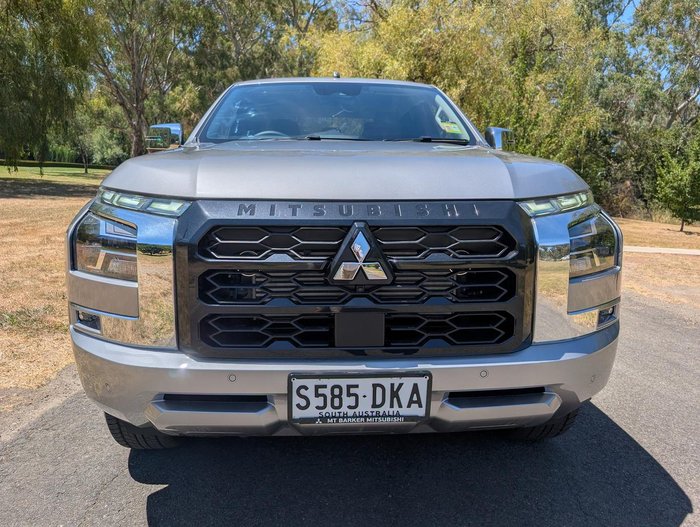 2025 Mitsubishi Triton GLS