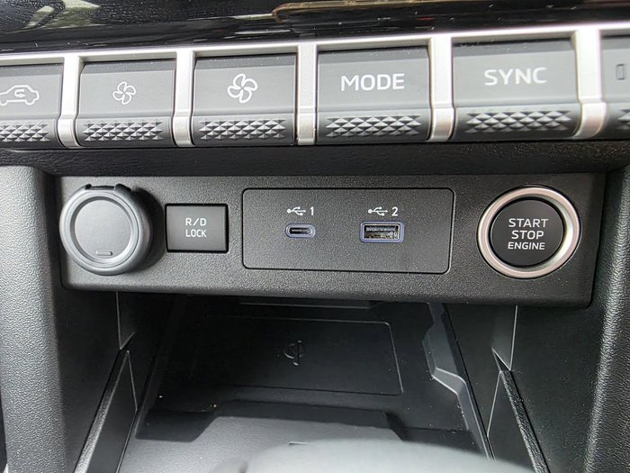 2025 Mitsubishi Triton GSR