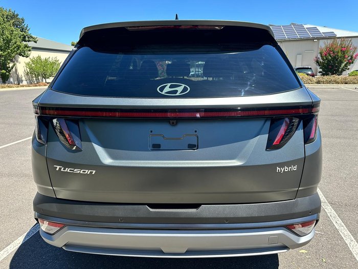 2026 Hyundai Tucson Hybrid Premium