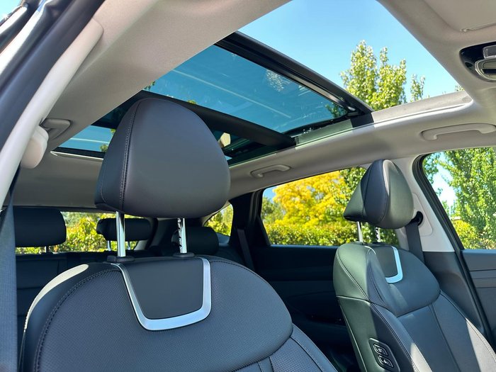 2026 Hyundai Tucson Hybrid Premium