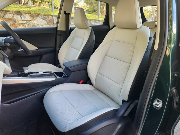 2025 MG ZS Essence Hybrid+