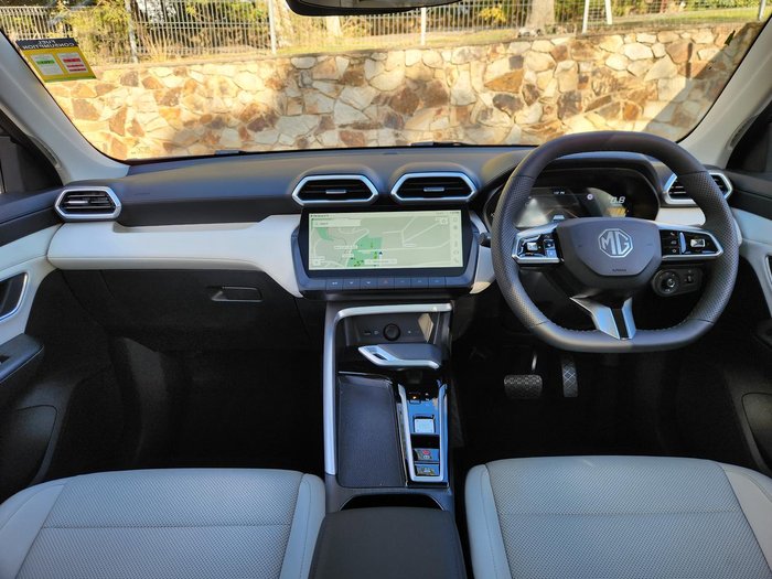 2025 MG ZS Essence Hybrid+