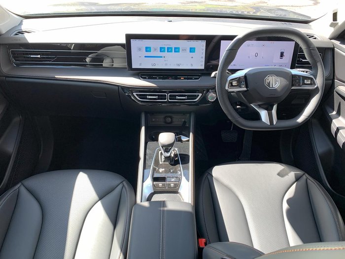 2025 MG HS Super Hybrid Essence