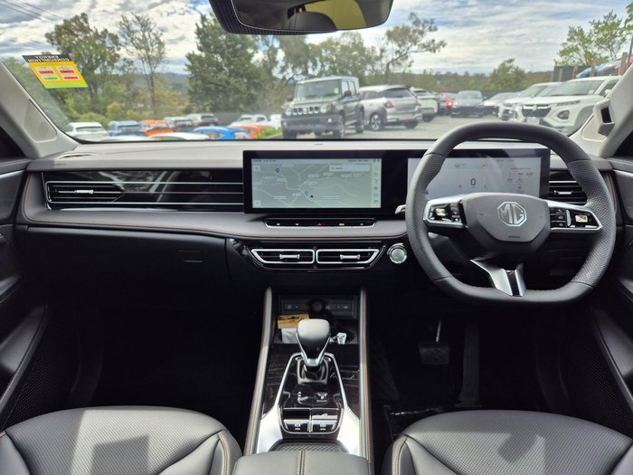 2025 MG HS Super Hybrid Essence