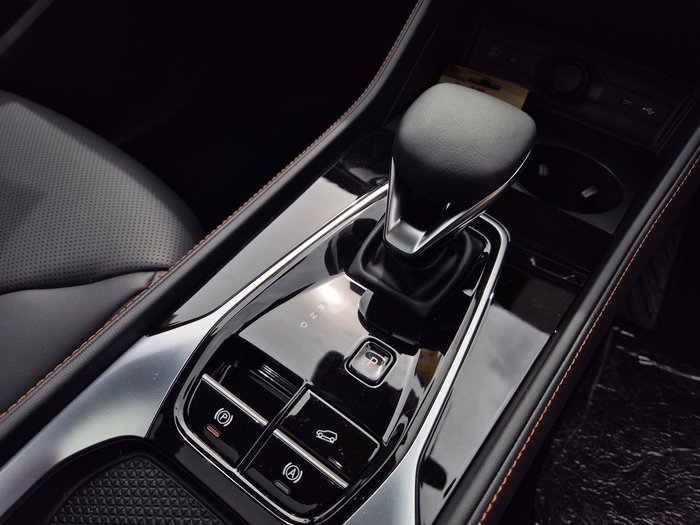 2025 MG HS Super Hybrid Essence