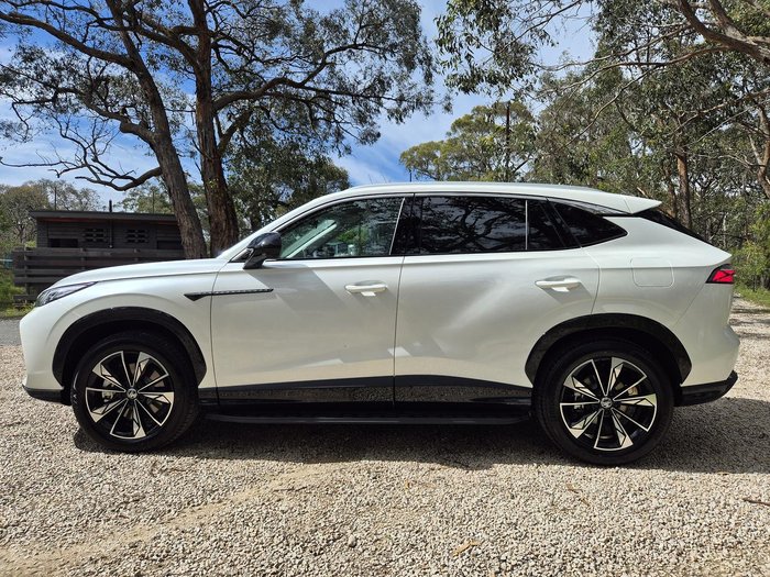 2025 MG HS Super Hybrid Essence