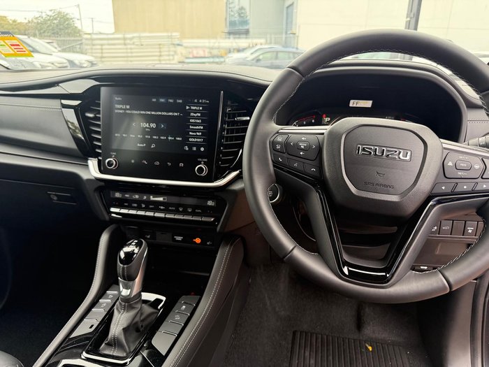 2026 Isuzu MU-X LS-T