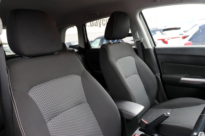 2023 Suzuki Vitara LY Series II Cool White