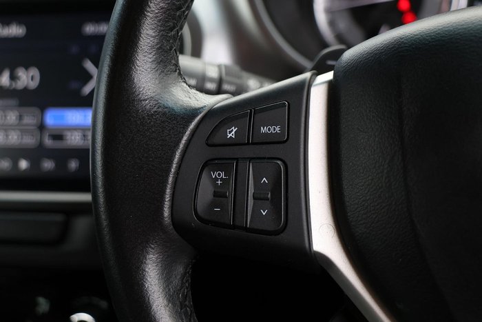 2023 Suzuki Vitara LY Series II Cool White