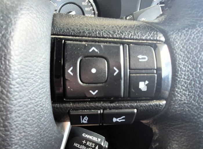 2022 Toyota Hilux SR5