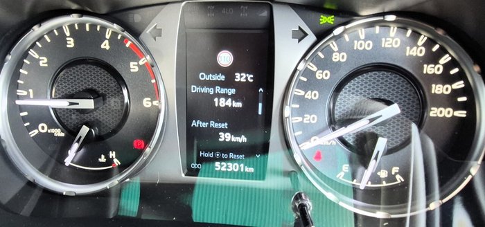 2022 Toyota Hilux SR5